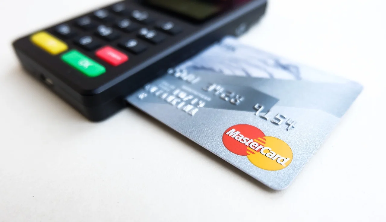 Unmasking the Hidden Consequences: The Explosive Revival of the Cashless Debit Card Debate